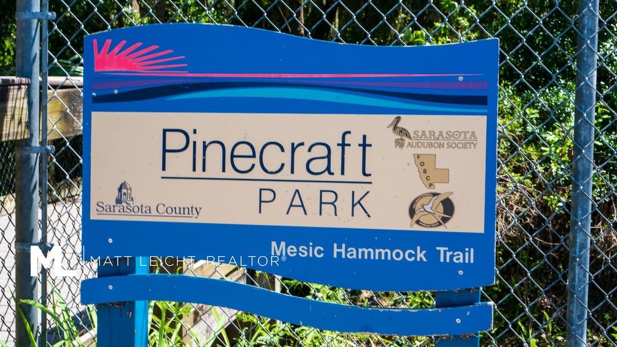 Pinecraft Park Sign